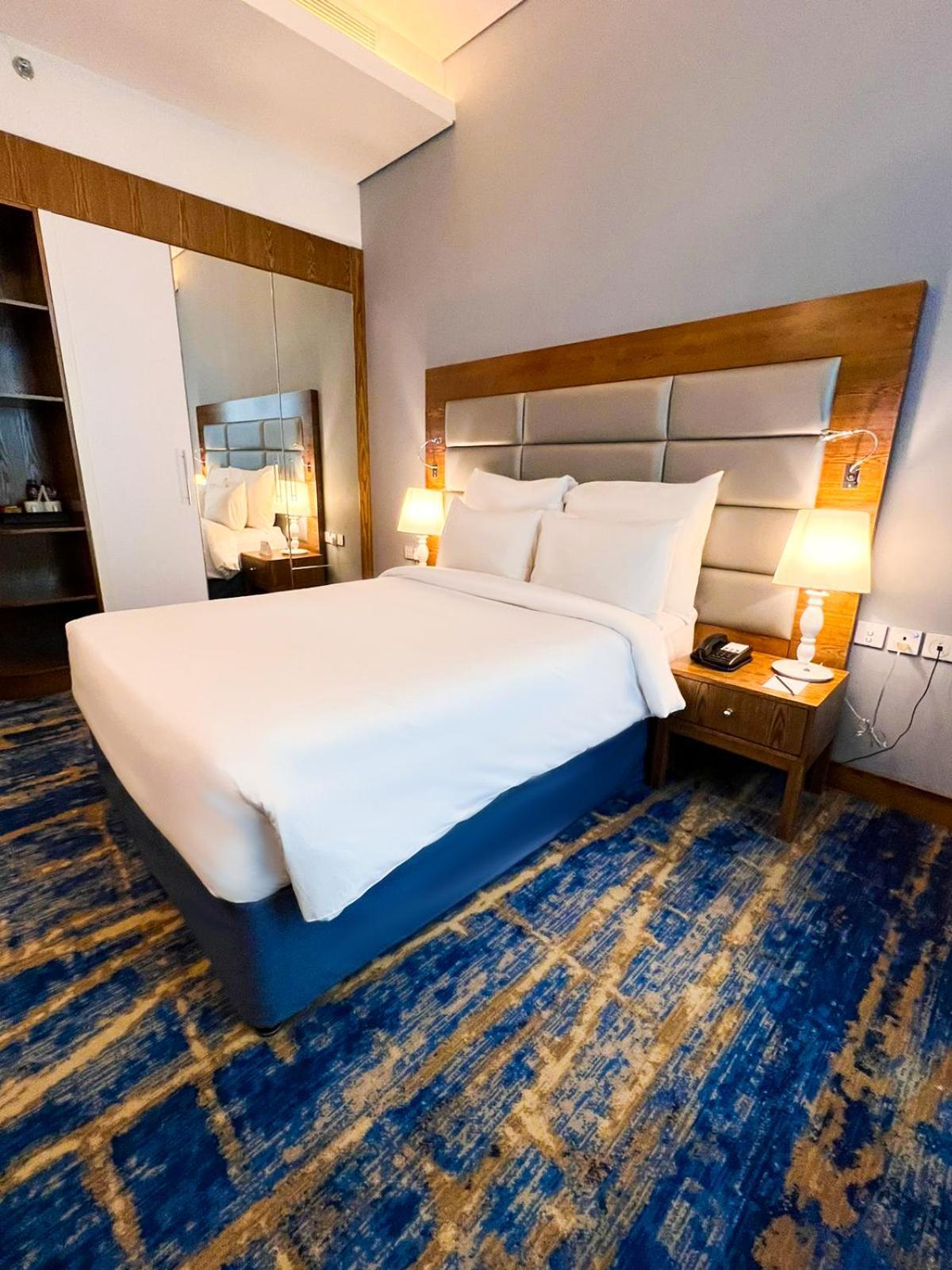 Signature 1 Hotel Tecom Dubai Dış mekan fotoğraf